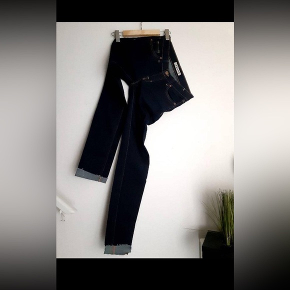 J Brand Jeans - Picture 2 of 7